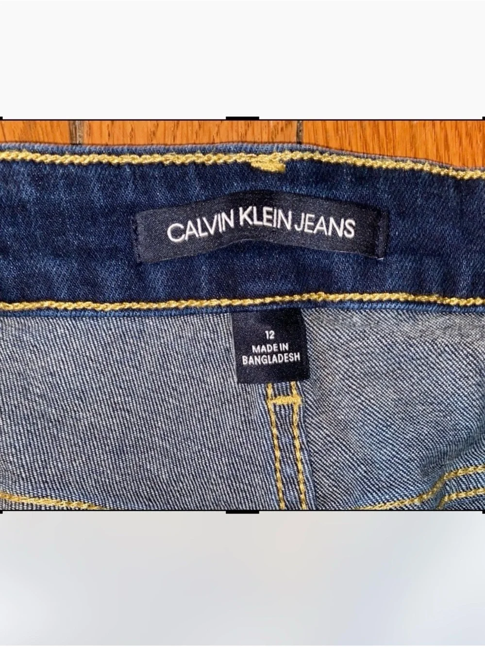 Calvin Klein Jeans shorts women’s size 12 stretch Blue Jeans - Picture 3 of 4